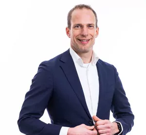 mr. J. (Jeroen) Thiele